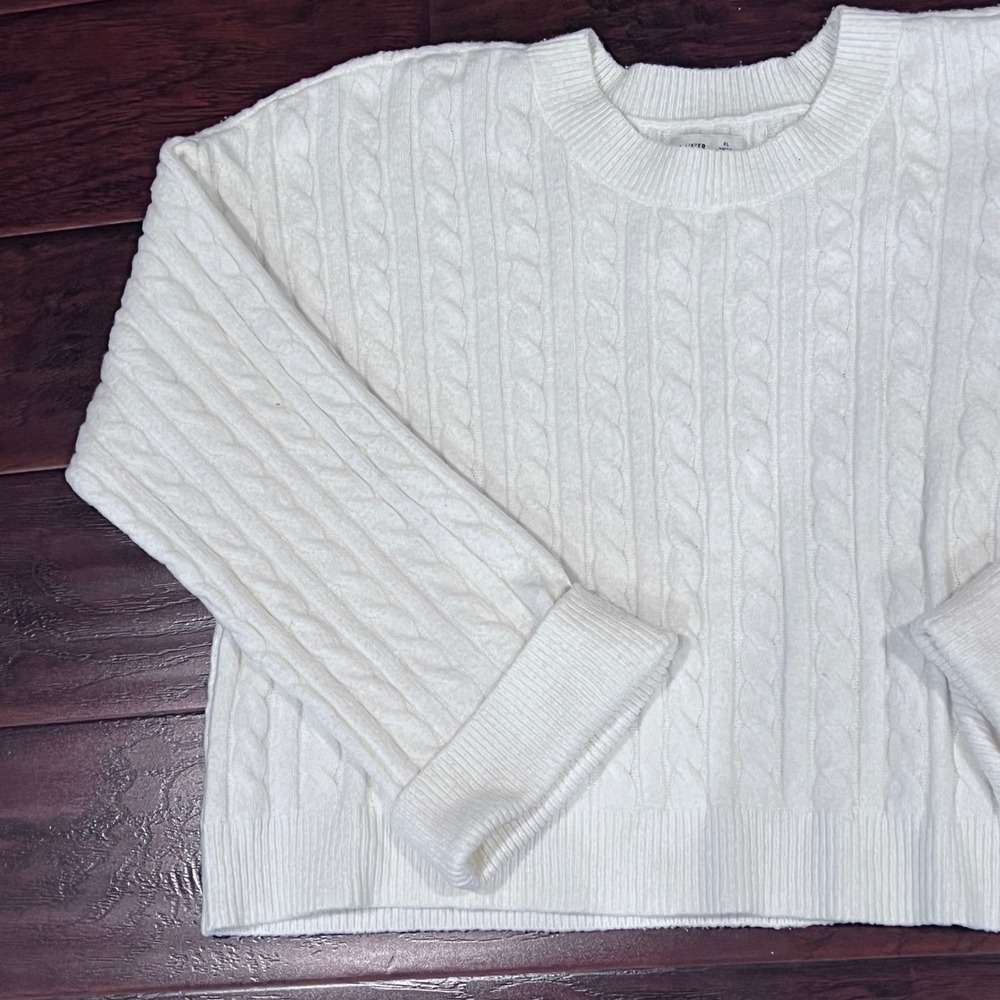 Hollister White Ultra Soft Cable Knit Boxy Sweater Womens Extra Large XL